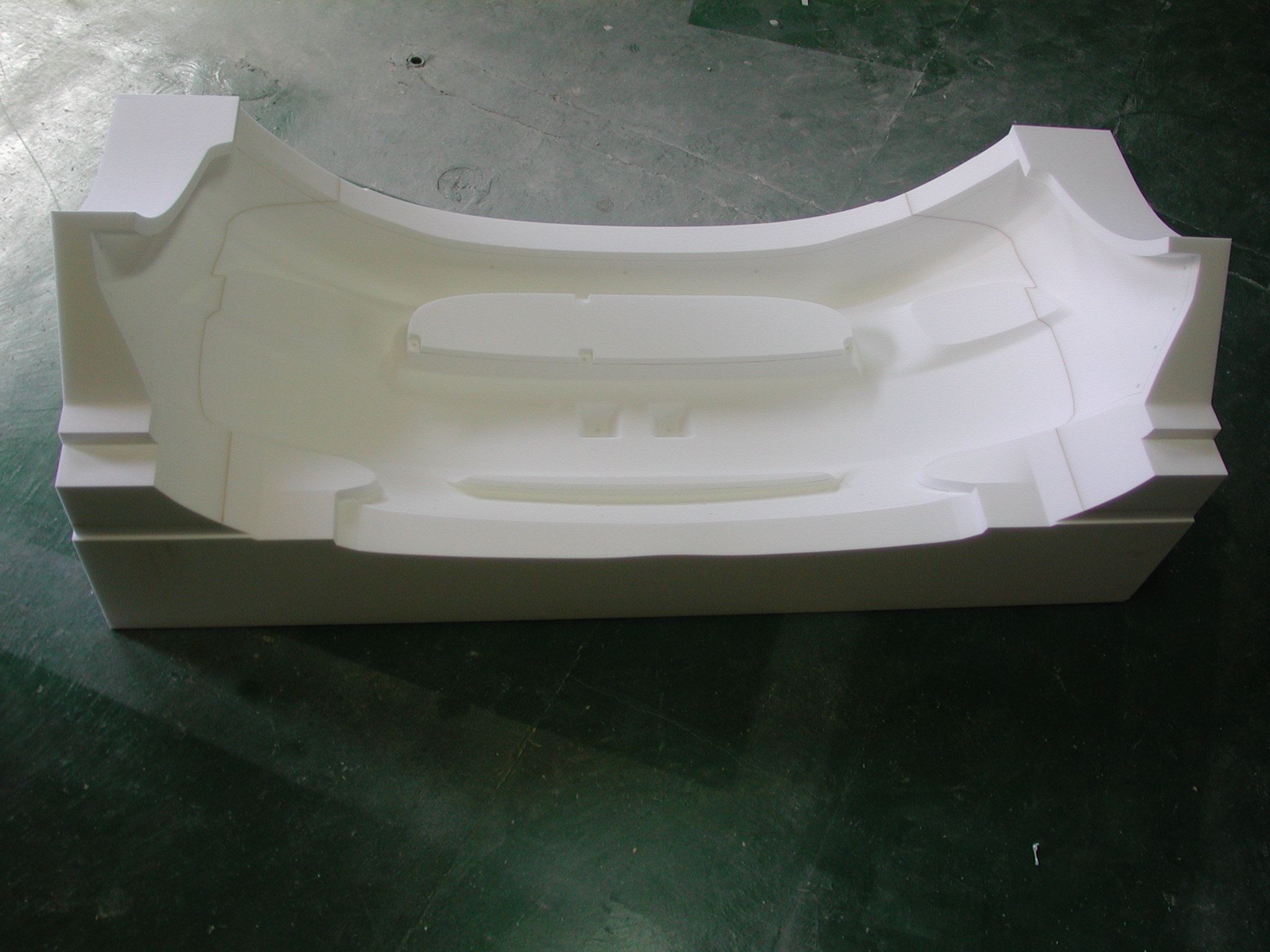 ウレタンモデル－FRバンパー 